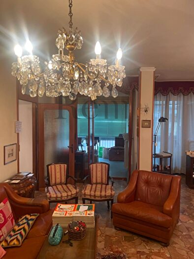 Appartamento con 5 locali in vendita in VLe Monfenera, Treviso