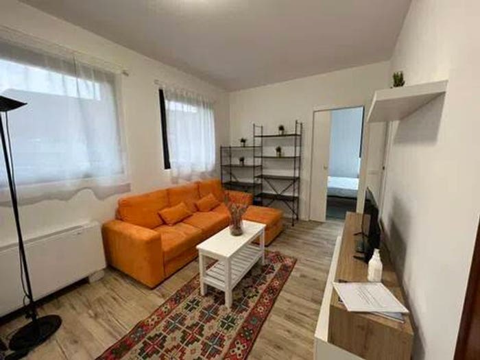 Appartamento trilocale in affitto in Via Noto, Vigentino Fatima, Milano