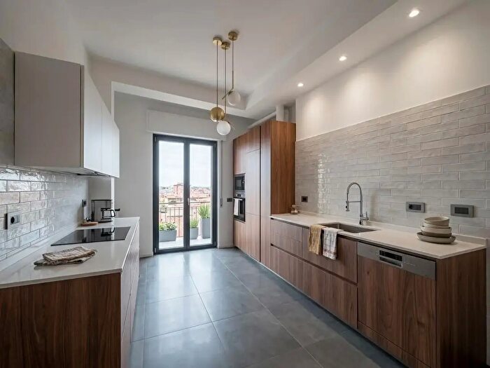 Appartamento trilocale in vendita in Via Giuseppe Garibaldi, Magenta