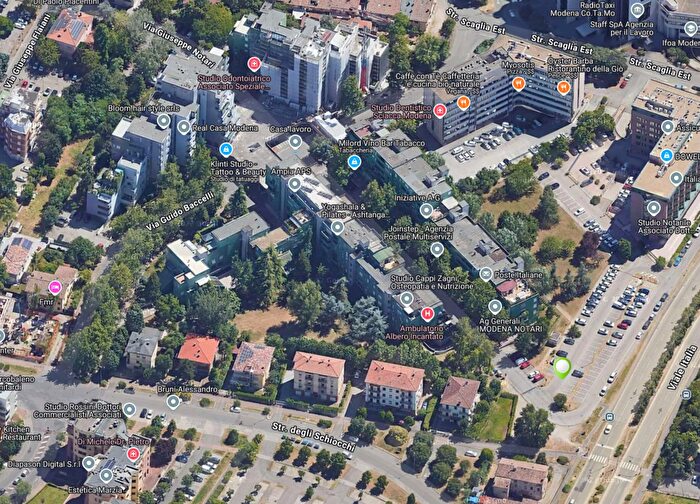 Appartamento quadrilocale in vendita in Via Notari, Modena