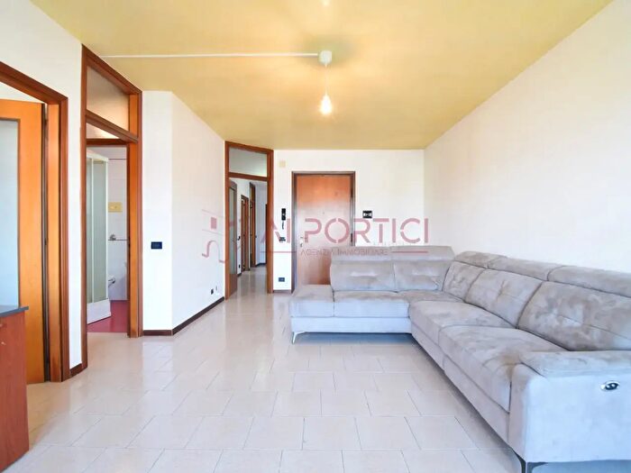 Appartamento trilocale in vendita in Via Venezia, Camponogara