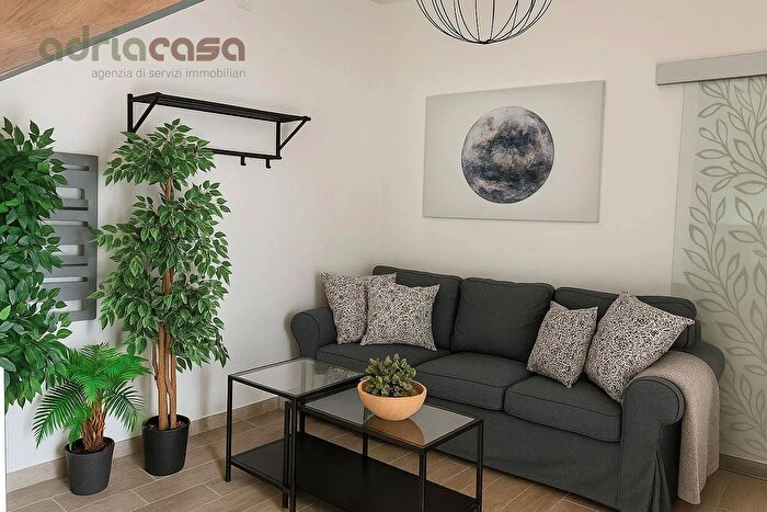 Appartamento quadrilocale in vendita in Via Donizetti, Riccione