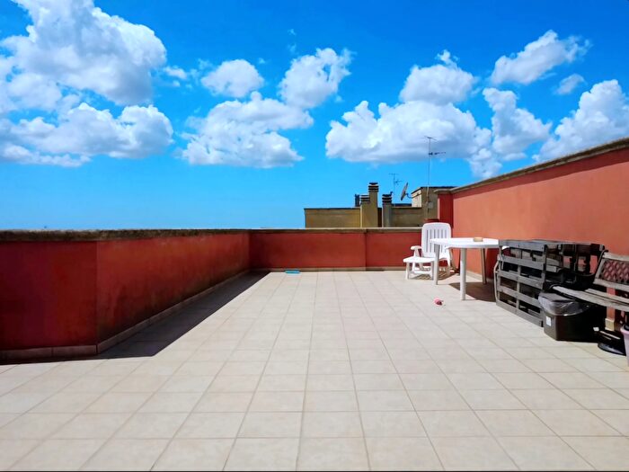 Appartamento trilocale in vendita in Via Salentina, Parabita