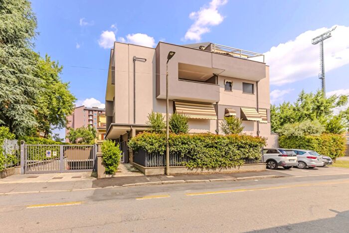 Appartamento trilocale in vendita in Bollate