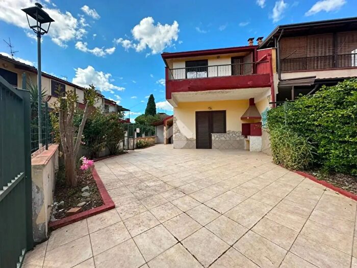 Casa trilocale in vendita in Via Brindisi, Cassano all'Ionio