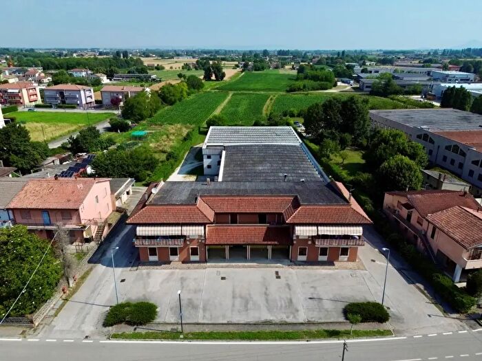 Casa con 5 locali in vendita in Via Campolongo, Casale Di Scodosia