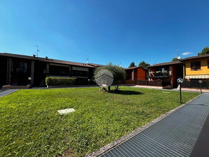 Appartamento bilocale in vendita in Via Zanardelli, Capriano Del Colle