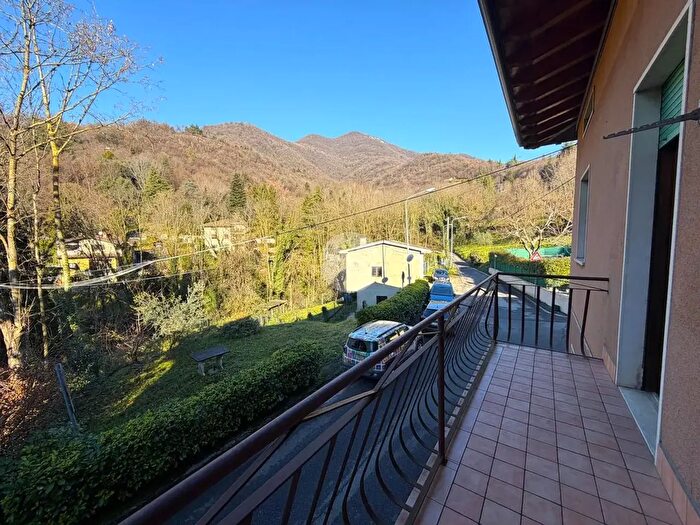 Casa con 5 locali in vendita in Via Valpredina, Cenate Sopra