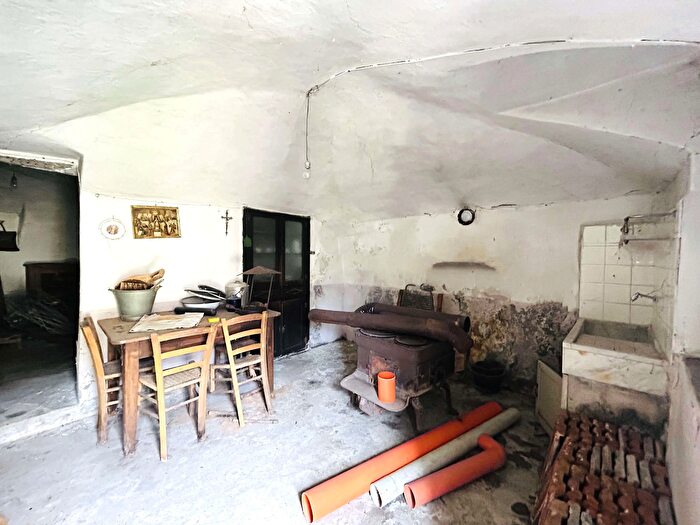 Casa quadrilocale in vendita in Ormea