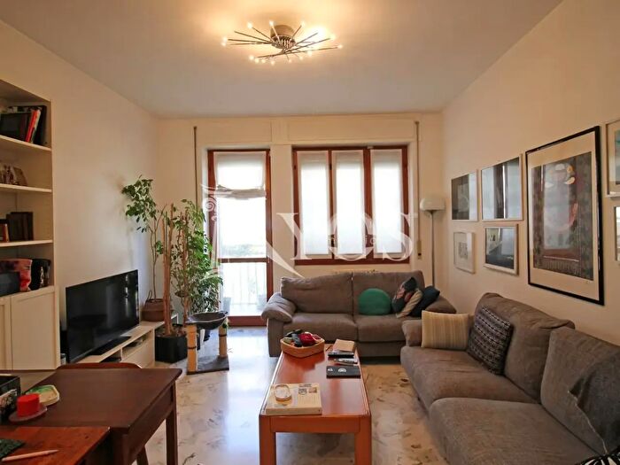 Appartamento trilocale in affitto in Via Grancini, Milano