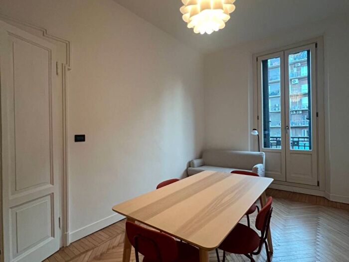 Appartamento trilocale in affitto in Viale Certosa, Ghisolfa Mac Mahon, Milano