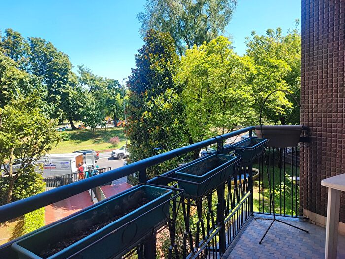 Appartamento trilocale in affitto in Via Augusto Anfossi, Milano