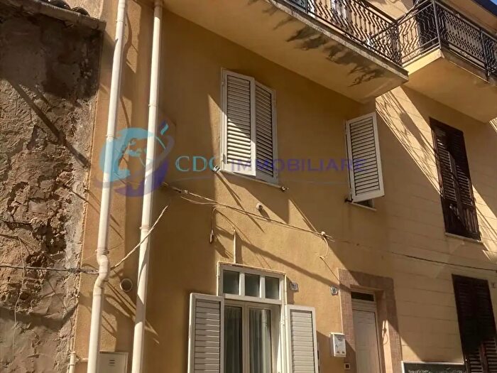 Casa quadrilocale in vendita in Via Mulini a Vento, Valledolmo