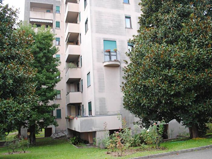 Appartamento trilocale in affitto in Via Lecco, Via Lecco Via Bergamo, Monza