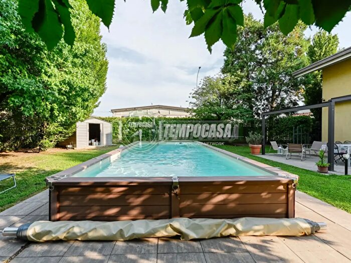Casa con 5 locali in vendita in Via C Marx, Settala