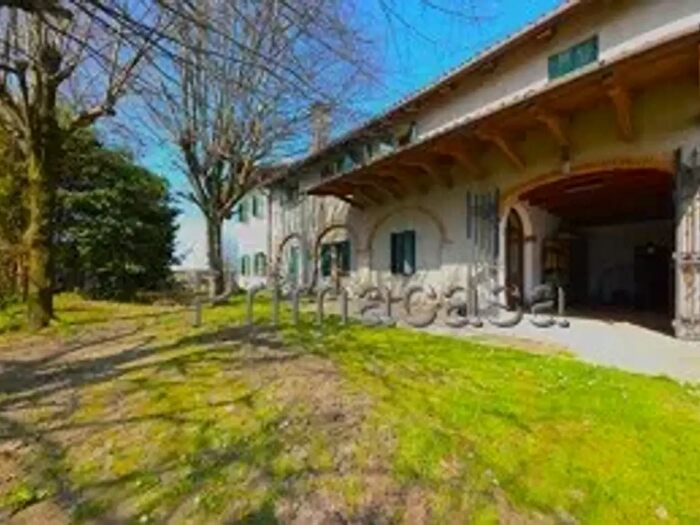 Casa con 11 locali in vendita in Piazza Caduti, Mogliano Veneto