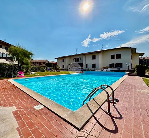 Appartamento trilocale in vendita in Via Venezia, Desenzano Del Garda