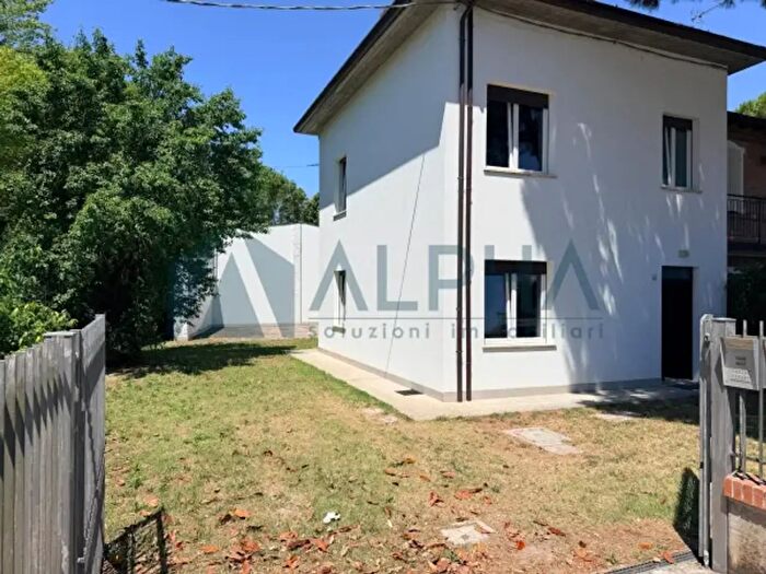 Casa trilocale in vendita in Via Sacco E Vanzetti, Castrocaro Terme