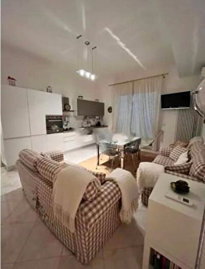 Appartamento monolocale in vendita in Salita al Grand Albergo, Sanremo