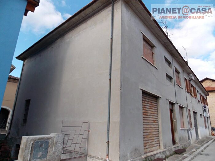 Casa con 7 locali in vendita in Via Monte Catria, Castel Di Lama