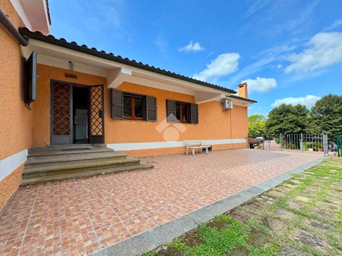 Appartamento con 5 locali in affitto in Via Monte Sughero, Sacrofano