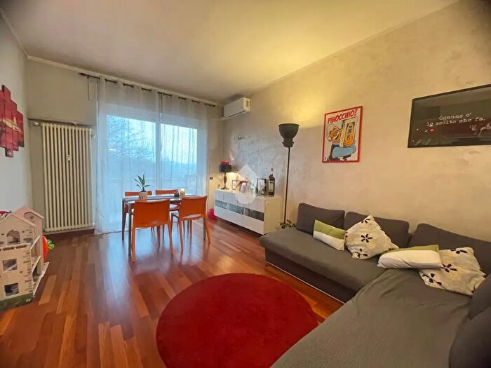 Appartamento trilocale in vendita in Via Antonio Magni, Como