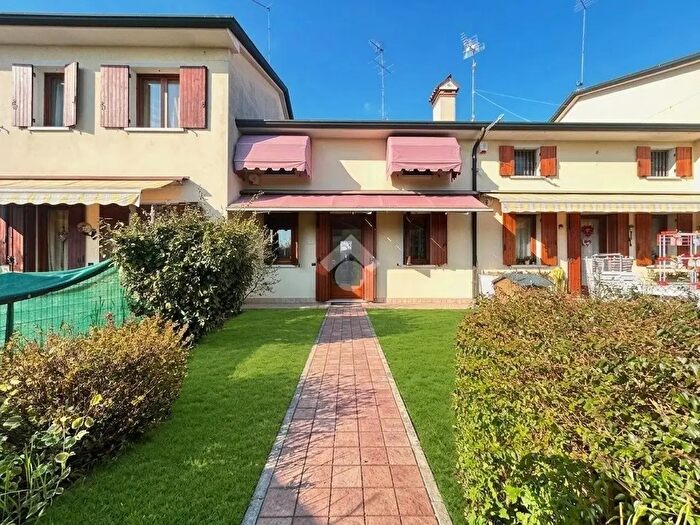 Casa quadrilocale in vendita in Strada Comunale di S Vitale, Treviso