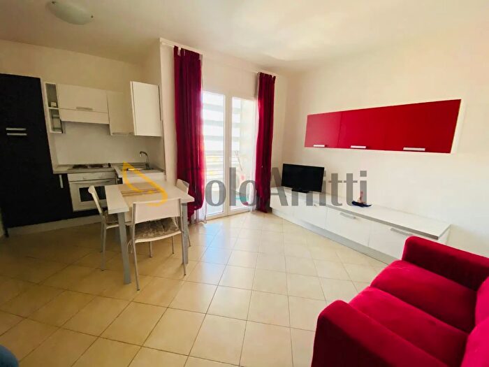 Appartamento monolocale in affitto in Viale Le Corbusier, Latina