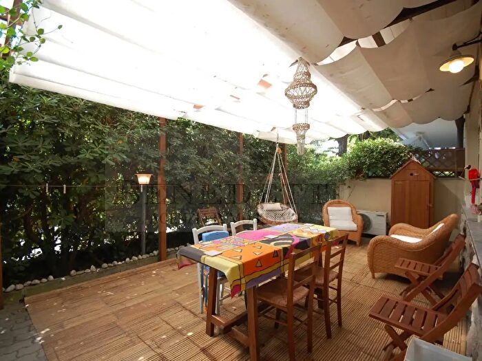 Appartamento bilocale in vendita in Via Viviani, Pietrasanta