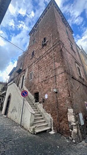 Appartamento trilocale in vendita in Via San Giacomo, Civita Castellana