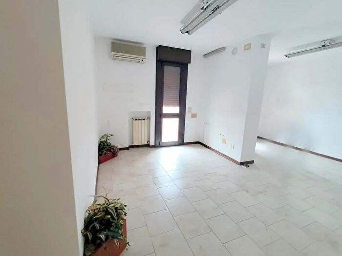 Appartamento con 7 locali in vendita in Via Richard Wagner, Ponte San Nicolo'