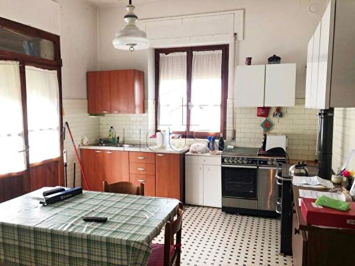 Appartamento con 6 locali in vendita in Viale degli Eroi, Citerna