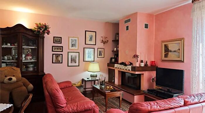 Casa con 5 locali in vendita in Centro Rio Saliceto Re Rio Saliceto, Rio Saliceto