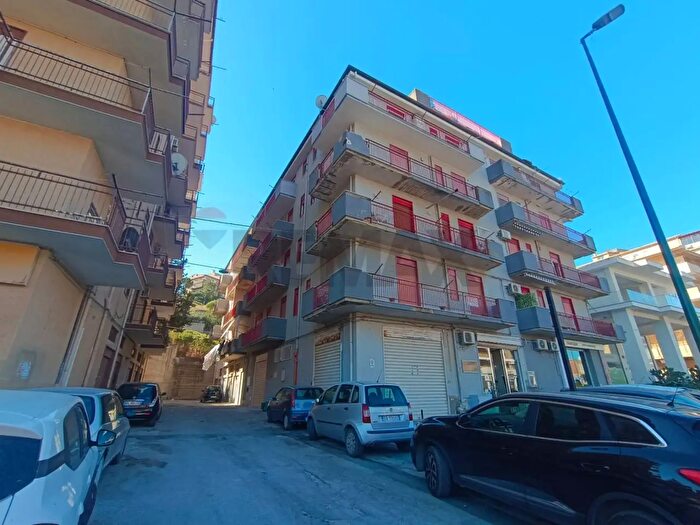 Appartamento con 7 locali in vendita in Viale Aldo Moro, Favara