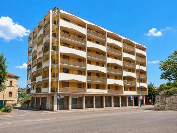 Appartamento con 5 locali in vendita in Via Camillo Benso di Cavour, Potenza