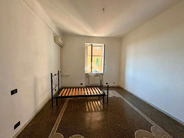 Appartamento con 5 locali in vendita in Via Lodovico Antonio Muratori, Genova