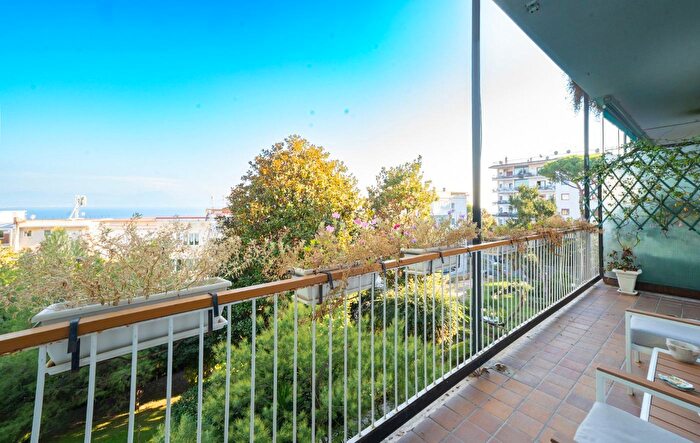 Appartamento quadrilocale in vendita in Via Tito Livio, Napoli