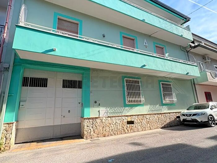 Appartamento trilocale in vendita in Via Archimede, Marcianise