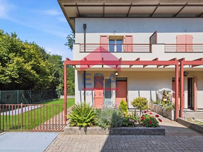 Casa trilocale in vendita in Via Giacomo Puccini, Somma Lombardo