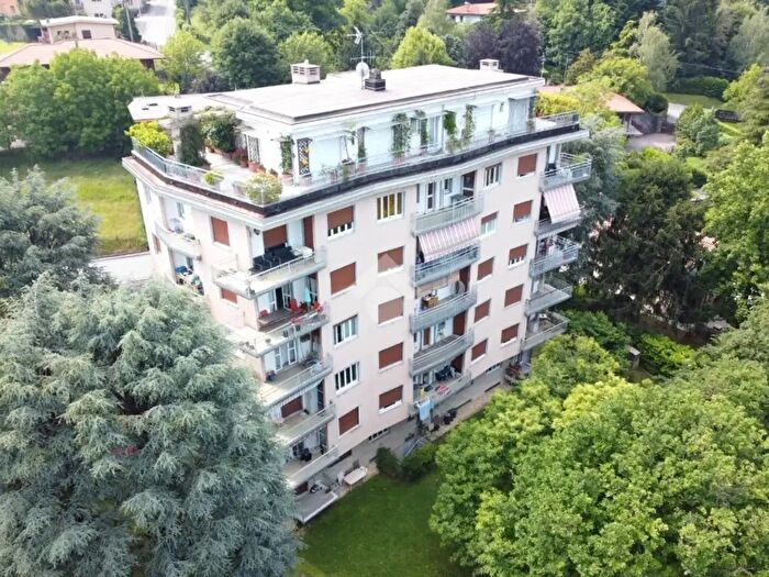Appartamento bilocale in vendita in Via Giacomo Puccini, Sirtori