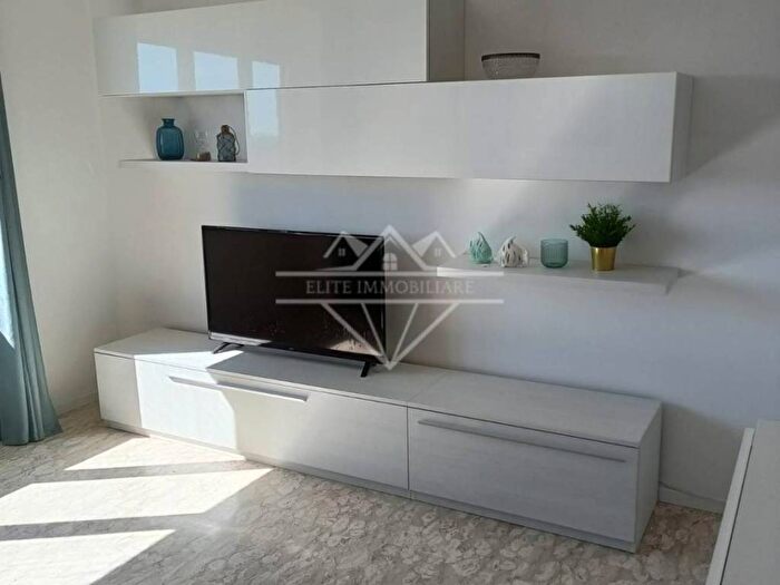 Appartamento con 5 locali in affitto in Via XXIV Maggio, Rinchiostra Quercioli, Massa