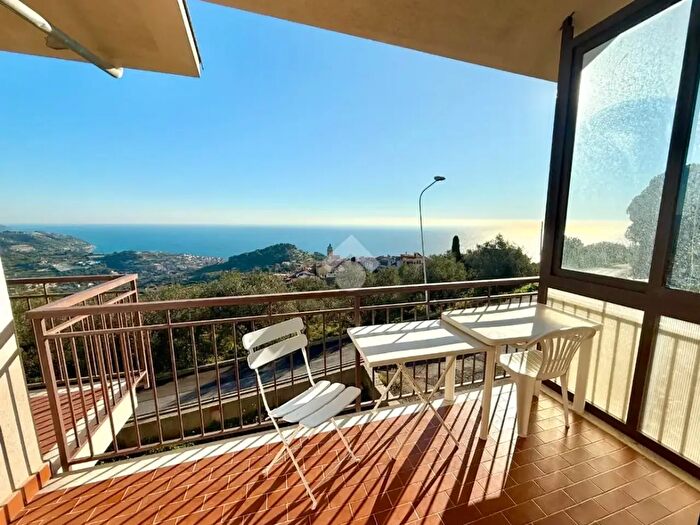 Casa trilocale in vendita in Via Nuova SAntonio, Costarainera