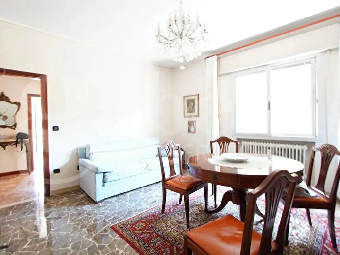 Appartamento con 5 locali in vendita in Via San Donà, Venezia