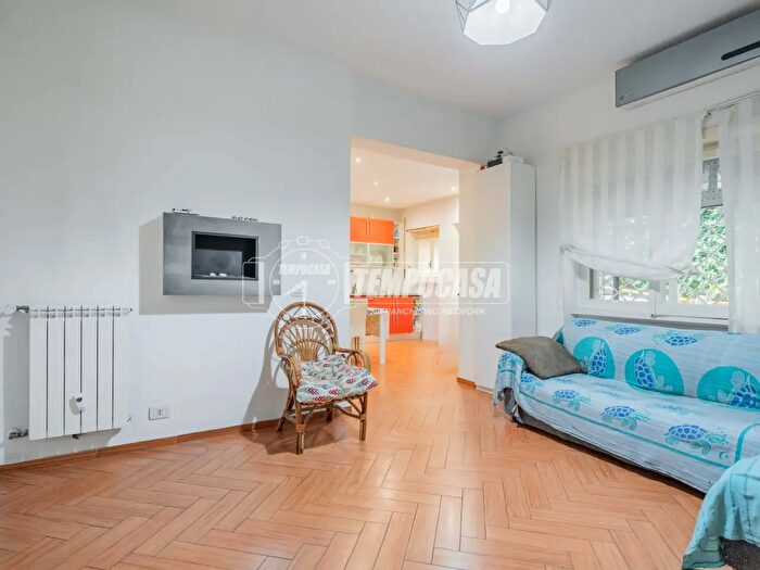 Appartamento bilocale in vendita in Via Ildebrando Vivanti, Roma