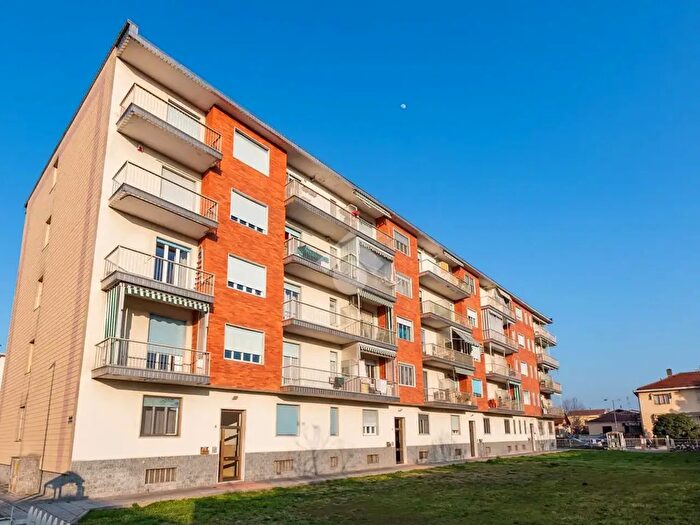 Appartamento trilocale in vendita in Via N Bixio, Beinasco