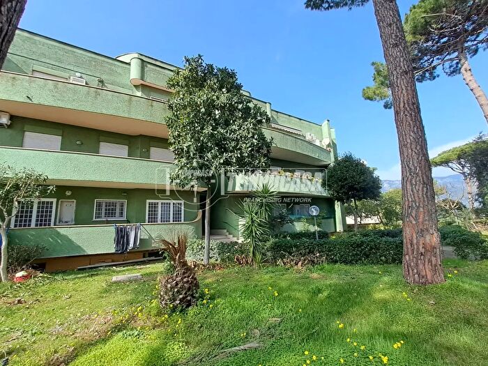 Appartamento quadrilocale in vendita in Via Badino, Terracina