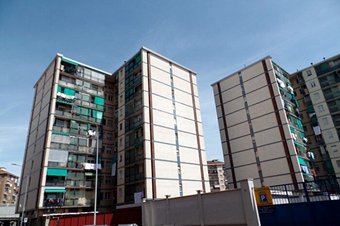 Appartamento trilocale in vendita in Via Cardinal Massaia, Torino