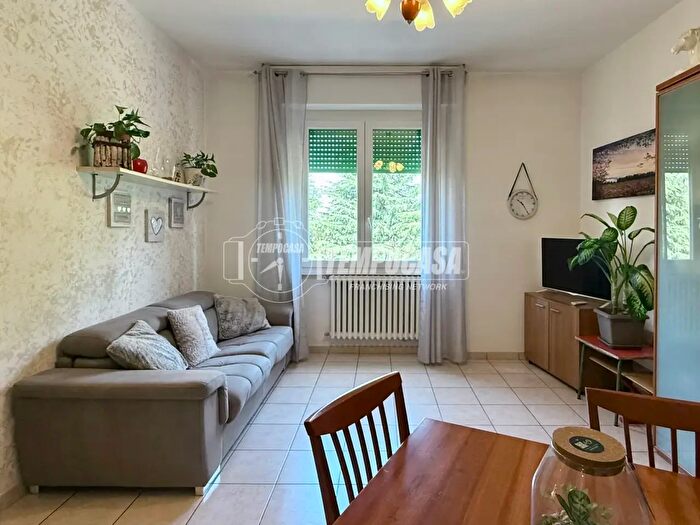 Appartamento trilocale in vendita in Via XXV Aprile, Merate