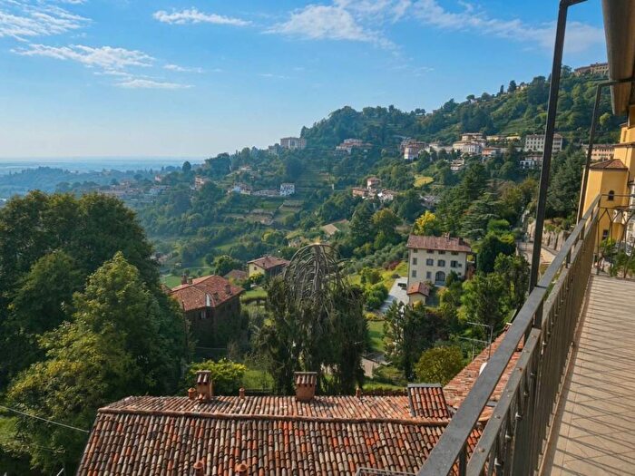 Appartamento bilocale in affitto in Via Borgo Canale, San Vigilio San Martino della Pigrizia, Bergamo
