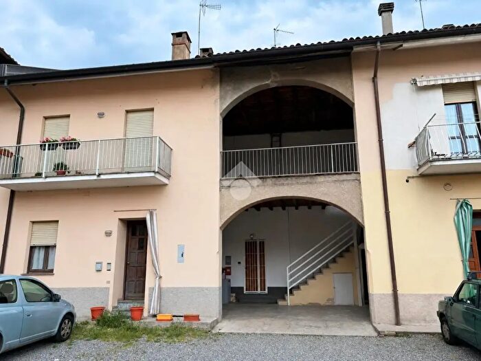 Appartamento bilocale in vendita in Via Roma, Lentate Sul Seveso